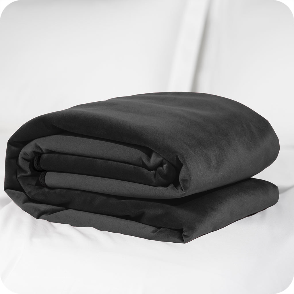 Fascinator Throw Travel in Black — image 5